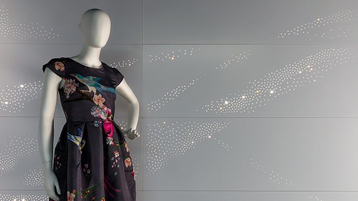 Philips Lighting Luminous Patterns bieten zahlreiche Design-Beleuchtungsoptionen, wie beispielsweise diesen strahlenden grafischen Lichteffekt