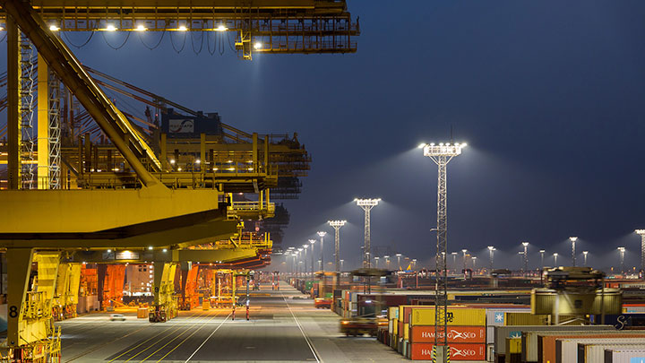 LED-Flächenbeleuchtung von Philips auf den Eurogate Containerterminals in Bremerhaven
