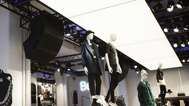 Philips Lighting OneSpace ist eine Deckenleuchte für eine beeindruckende neue Ladenbeleuchtung